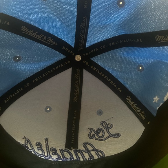 NWOT Mitchell & Ness Snapback
Two Tone 2.0 Snapback HWC Los Angeles Lakers - Picture 5 of 8